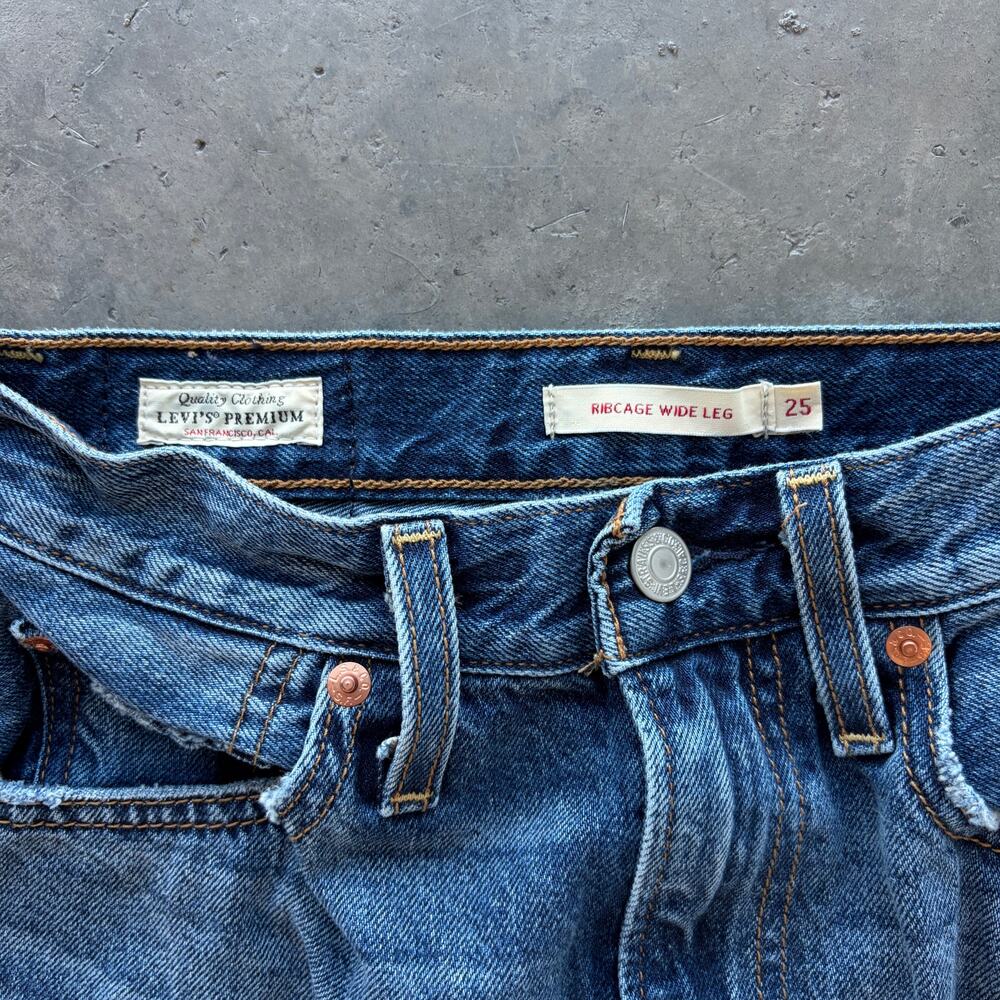 Vintage Y2k Levi's Quality Dark Wash Ribcage Wide Leg Baggy Pants Women'ts 25 - Picture 3 of 6